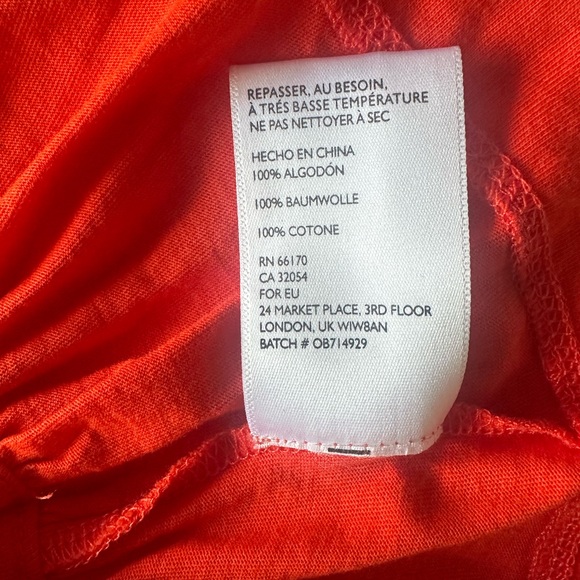 Red Crop Top with Open Back - Picture 5 of 6